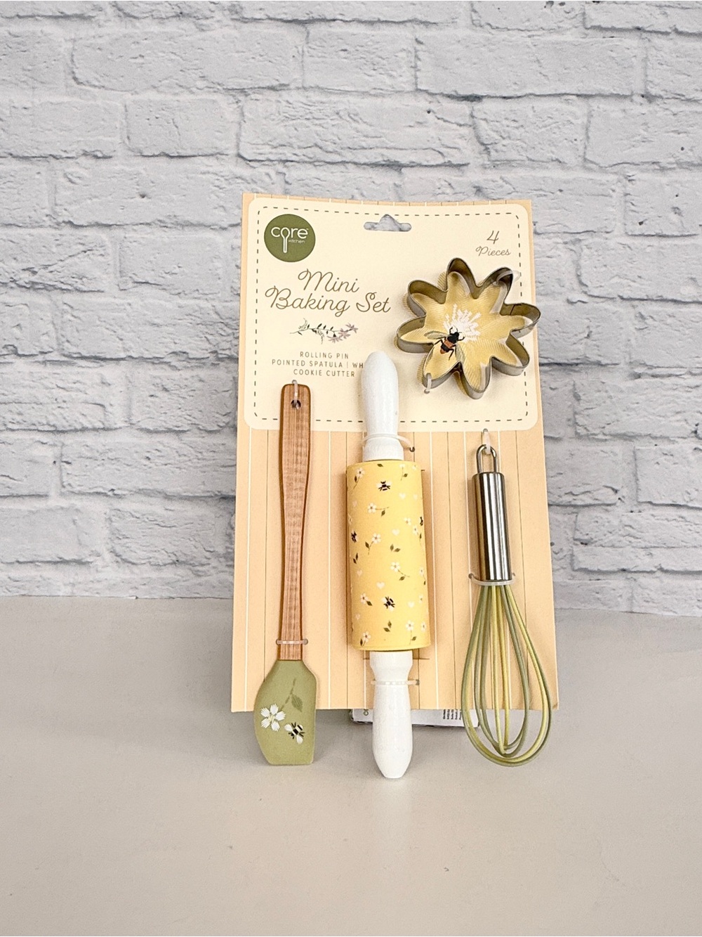 New Core Kitchen 4-Piece Mini Baking Set Dainty Bee